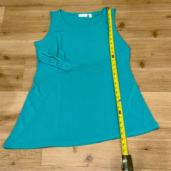 Susan Graver Liquid Knit Sleeveless Tank w Asymmetrical Hem - Size M - Picture 4 of 6